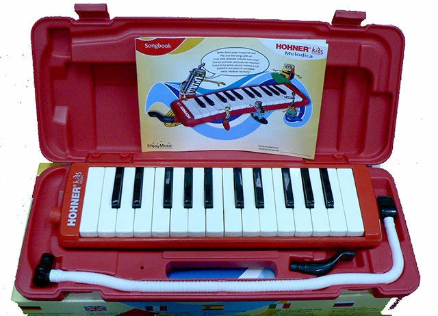 PRO MUSIC Hohner Kids 26-Key Melodica In Red Melodicas 2 PRO MUSIC Hohner Kids 26-Key Melodica In Red Melodicas