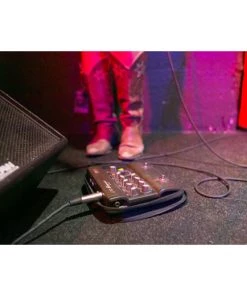 National LR Baggs VENUE DI W/Tuner Guitar Preamp/Pickups